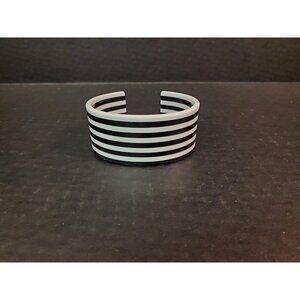 80s Retro Size Small Black and White Striped Acrylic Cuff Non-Adjustable